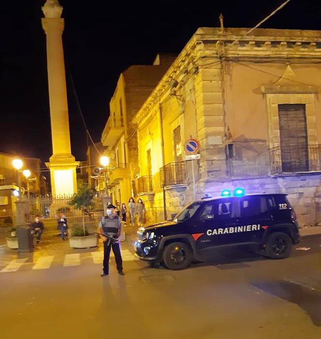 Palagonia e Scordia, sala “segreta” e “stupefacente” in un pub, controlli antiepidemici in un bar