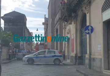 Riposto, intervento dei vigili del fuoco per un crollo di calcinacci