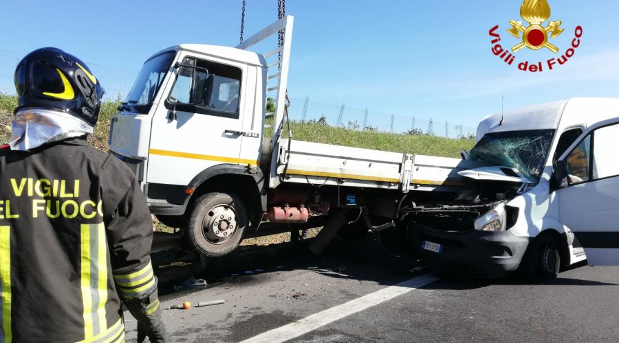 A19, grave incidente vicino lo svincolo di Motta S.Anastasia: intervento dell’elisoccorso
