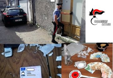 Randazzo, lascia la patente di guida sul &ldquo;tavolo da lavoro&rdquo;: pusher in manette