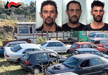 Vizzini, intenti a razziare un deposito d&rsquo;auto: in manette &ldquo;palo&rdquo; e complici
