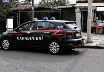Incurante del divieto somministra bevande: disposta chiusura del bar