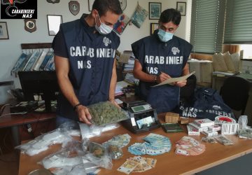 Blitz del Nas di Catania, arrestato il titolare di un "Grow Shop"