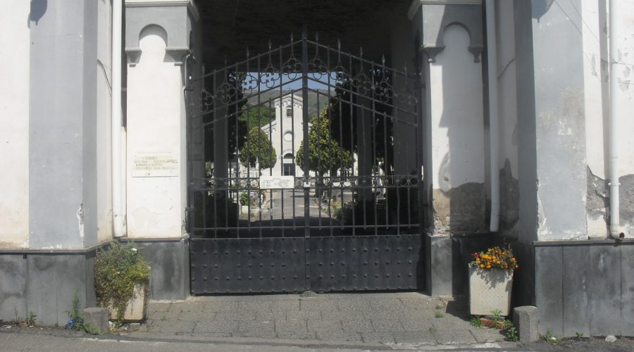 Mascali, nuove misure Covid per i cimiteri cittadini