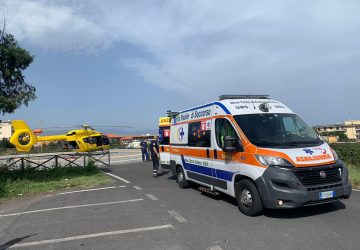 Giarre, anziano accusa malore e cade in casa battendo il capo. Interviene elisoccorso