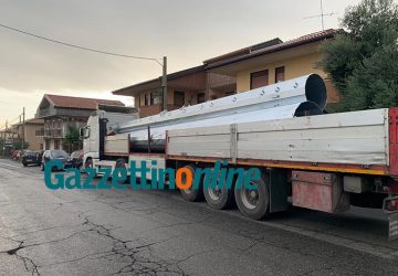 Giarre, i residenti di via Settembrini contro l'antenna dell'Iliad VIDEO