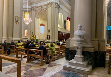 Giarre, l'ultimo saluto a Tino, il medico "gentiluomo" morto di Covid