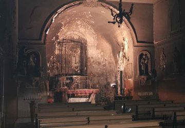 Catania, incendio danneggia altare chiesa S.Maria del Rosario