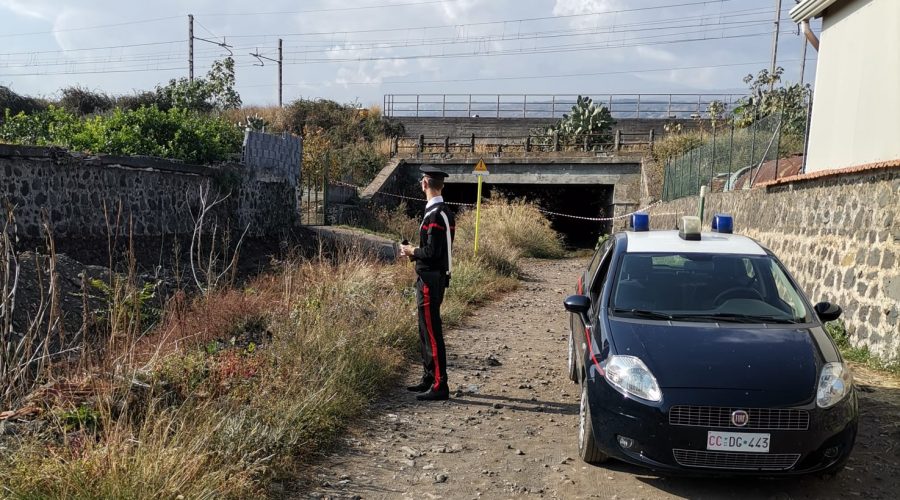 Fiumefreddo, rinvenuta bomba da mortaio nel letto di un torrente