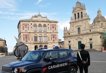 Ex convivente violento arrestato e rinchiuso in carcere