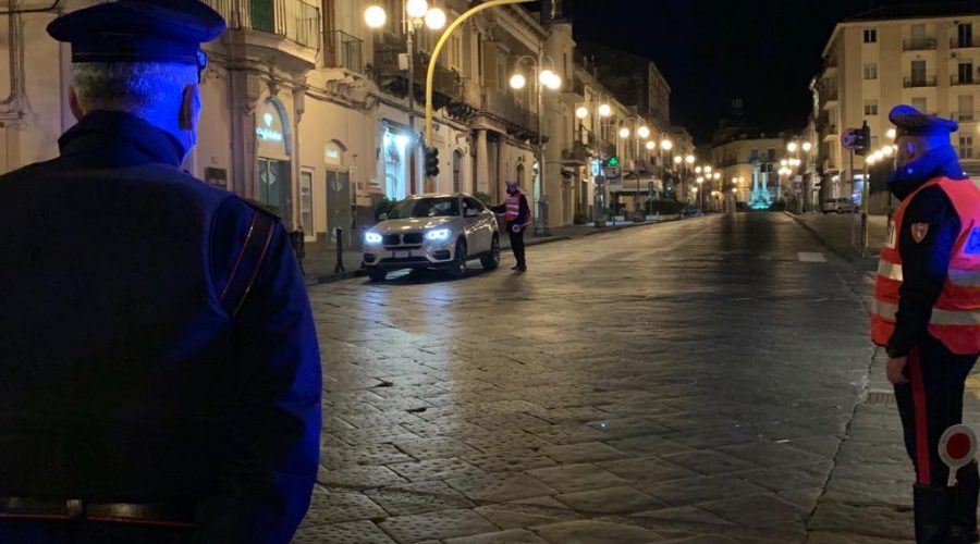 Controlli Covid dei Cc a Catania e provincia su strade e luoghi di movida
