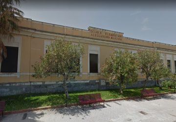 Riposto, chiude il plesso Manzoni di Torre Archirafi. Docenti e alunni in quarantena per una maestra positiva al Covid