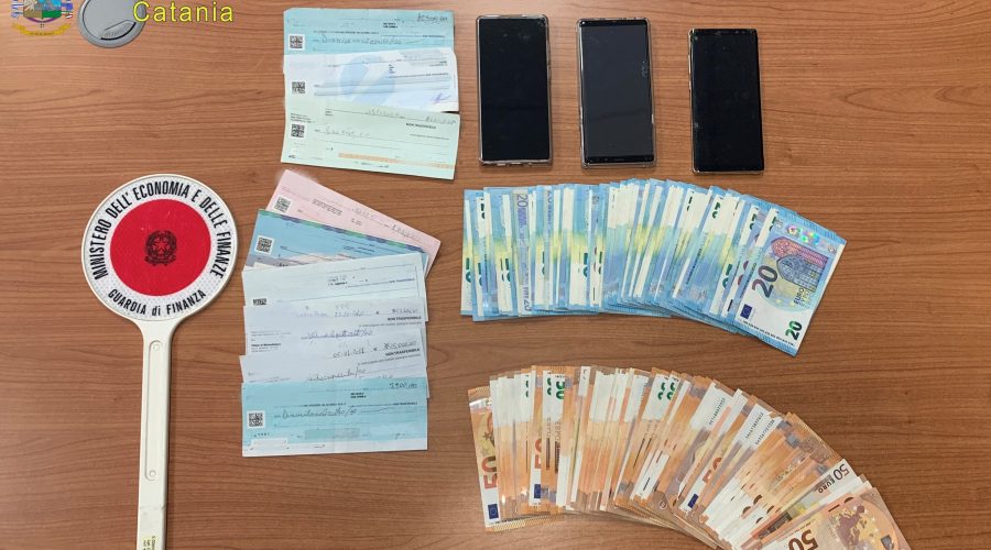 Soldi a strozzo ad un ristoratore: arrestato 56enne