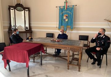 Riposto, visita istituzionale in municipio del comandante dei Cc, cap.Fabrizio Rosati