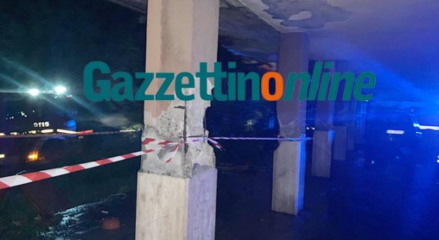 Tragedia sfiorata a Giarre, crolla balcone di un alloggio popolare FOTO VIDEO