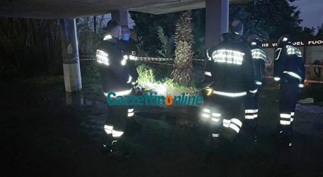 Tragedia sfiorata a Giarre, crolla balcone di un alloggio popolare FOTO VIDEO