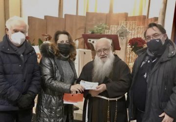 Solidariet&agrave;, il Lions Club Giarre Riposto consegna dei buoni spesa