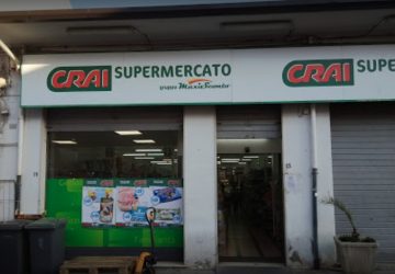 Piedimonte Etneo, rapina al supermercato Crai: ferito un dipendente