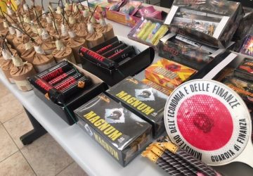 Catania: sequestrati 3.000 botti illegali. Denunciati in due