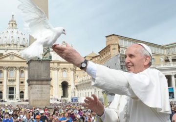 La lirica &ldquo;Non lasciatevi rubare la speranza&rdquo;, come segno di augurio e di omaggio al Santo Padre