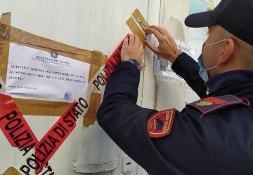 Catania, Polizia chiude un alimentari in via Di Prima