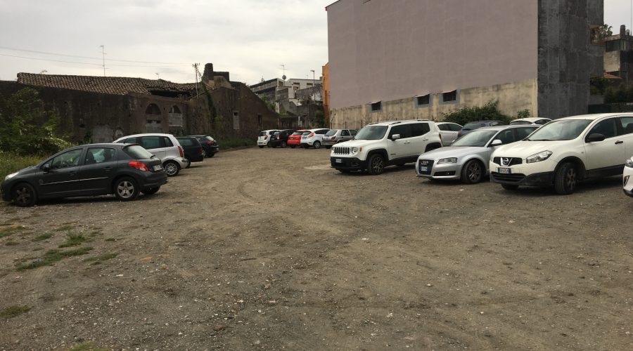 Giarre, la storia infinita del parcheggio di via Teatro