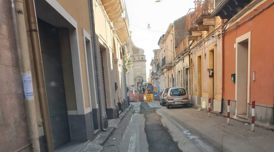 Giarre, al via gli interventi di ripristino delle strade interessate dagli scavi della fibra ottica