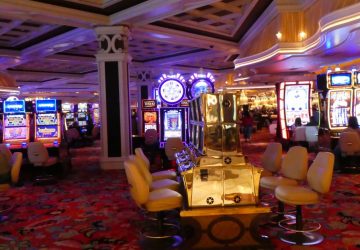 Tempi duri per i casin&ograve; italiani, chiusi almeno fino al 15 gennaio