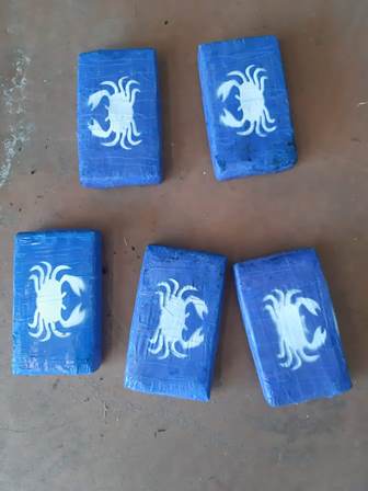 Catania, Polizia intercetta corriere: sequestrati 5 chili di cocaina