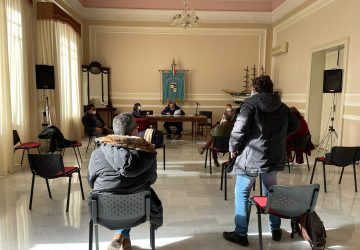 Riposto, rientro a scuola in presenza: tavolo sul trasporto collettivo
