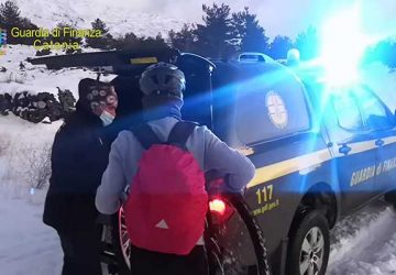 Due giovani ciclisti in difficolt&agrave; e con principio di ipotermia recuperati dal Soccorso alpino della GdF