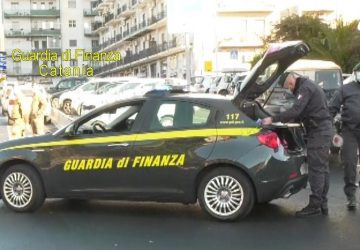 Controlli anti-Covid della GdF: elevate 23 sanzioni. Chiuso un esercizio commerciale