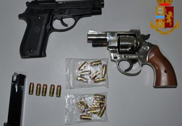 Adrano, deteneva in casa armi modificate: arrestato
