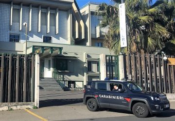 Covid-19 e furbetti dei &ldquo;buoni spesa&rdquo; nel catanese: denunciate 18 persone