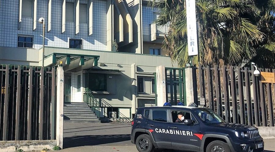 Covid-19 e furbetti dei “buoni spesa” nel catanese: denunciate 18 persone