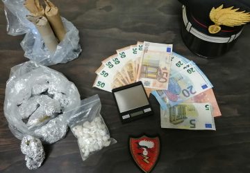 Misure Covid, controlli a tappeto dei carabinieri nel Giarrese. Arrestato per spaccio un 16enne ripostese