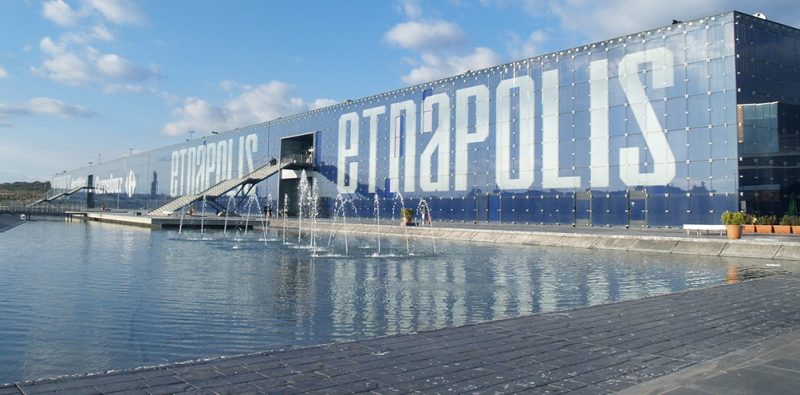 Etnapolis, principio di incendio nel cantiere di un negozio