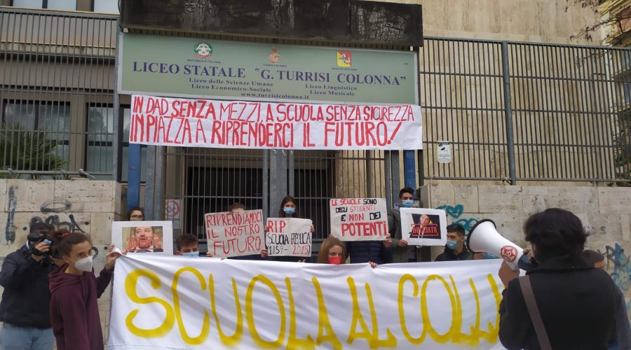 Riapertura delle scuole: studenti in piazza a Catania e in oltre 20 città italiane