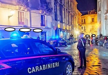 Spacciava &ldquo;coca&rdquo; con la compagna ad attenderlo in auto insieme ai figlioletti: arrestato