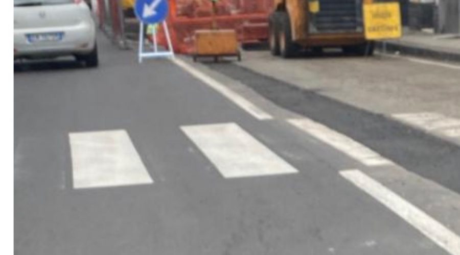 Giarre, via Principe di Piemonte bitumata di nuovo colabrodo