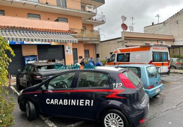 Rapina al tabacchi "ex Gulf" di Macchia: preso uno dei malviventi. Data alle fiamme auto usata dai rapinatori VD