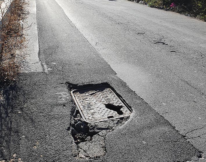 La statale 114 tra voragini e pericoli