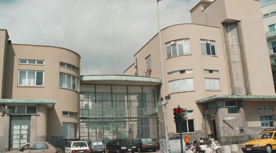 Catania, donna incinta trasferita d’urgenza a Genova, con volo dell’Aeronautica