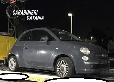 Azzerano il costo d’acquisto della nuova auto: due donne arrestate per riciclaggio