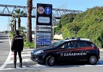 Catania, picchia la ex distruggendole anche l&rsquo;auto: arrestato