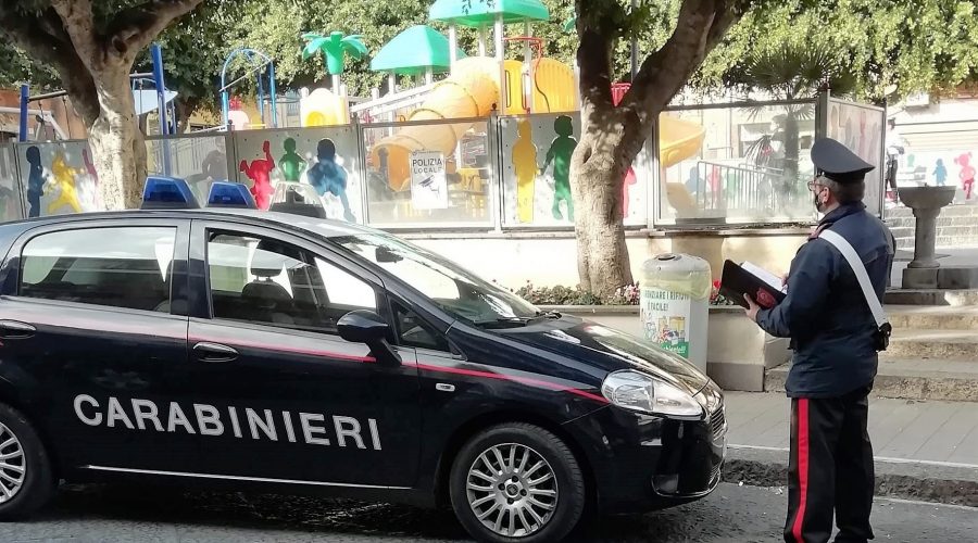 Misterbianco, chiuso un chiosco-bar: serviva i clienti al tavolo
