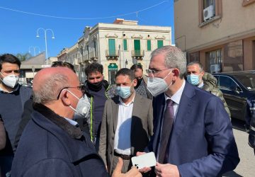 Mascali, visita operativa dell'assessore Falcone: interventi per il Duomo, Parallela e Caserma Cc