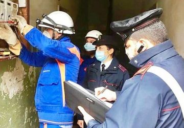 Catania, energia elettrica senza "costi": una denuncia