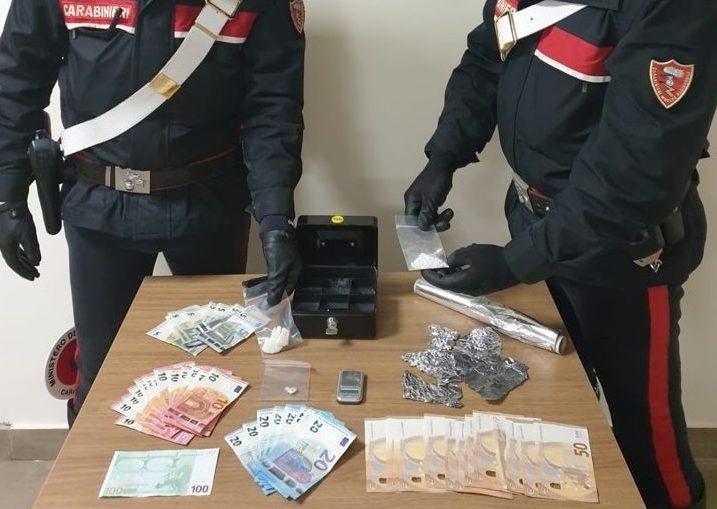 Furci Siculo: cocaina e crack a casa, arrestato 33enne