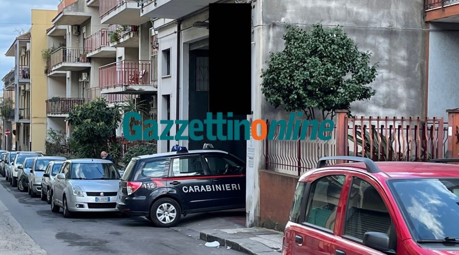 Riposto, incidente sul lavoro in officina: operaio travolto da furgone